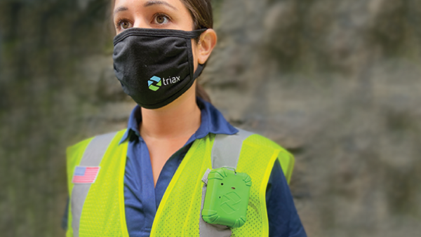 Nutrien employee wearing mask